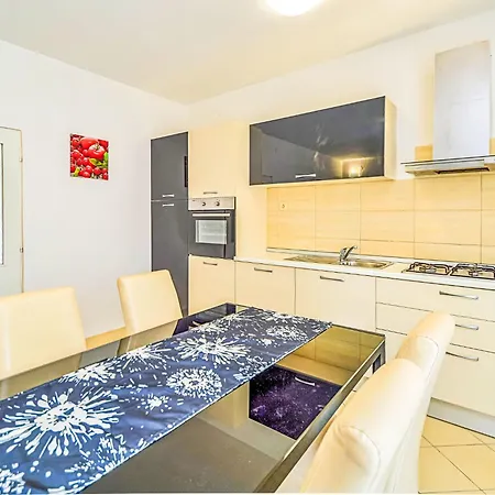 Apartament Antonia-1 By Interhome Brodarica (Sibenik-Knin)