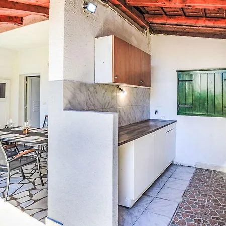 Antonia-1 By Interhome *